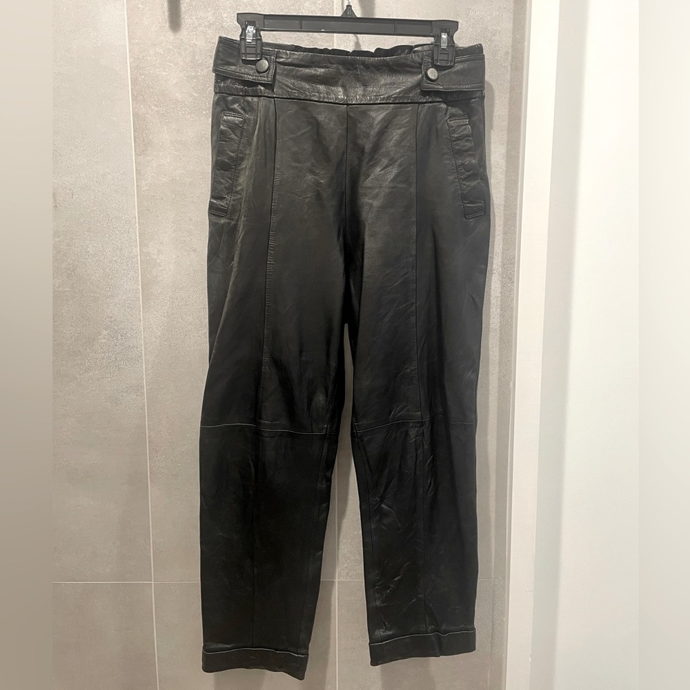100% Genuine Leather high waisted pants from Brazilian brand Le Lis Blanc